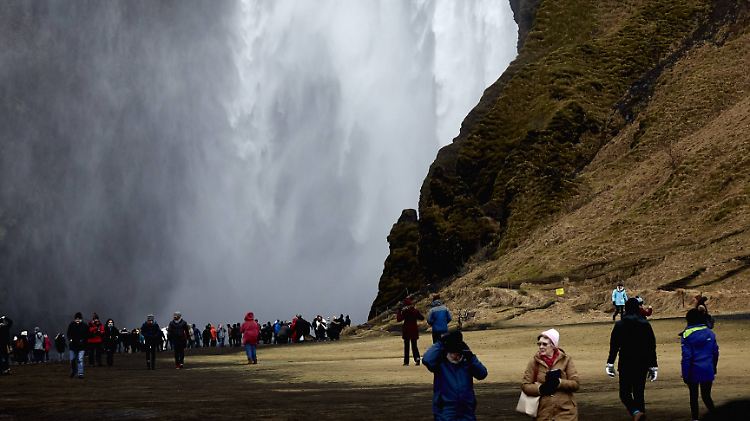 Der Tourismus-Boom hat Schattenseiten, Island kommt mit der Infrastruktur nicht hinterher.