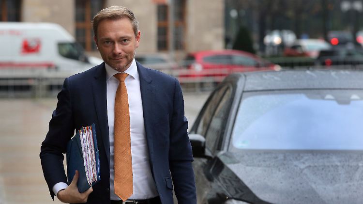 Für Christian Lindner sind "Überzeugungen wichtiger sind als Dienstwagen."
