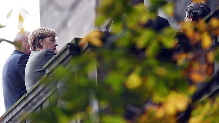 Dass die Zeit der Balkonfotos in absehbarer Zeit einmal endet, daran glauben die meisten Deutschen.