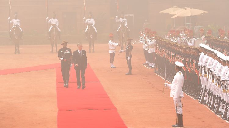 Bekam die schlechte Luft auf dem roten Teppich zu spüren: der belgische König Philippe (re.).