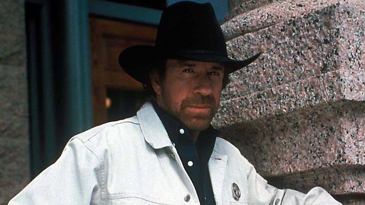 Es kann nur einen geben: Chuck Norris.