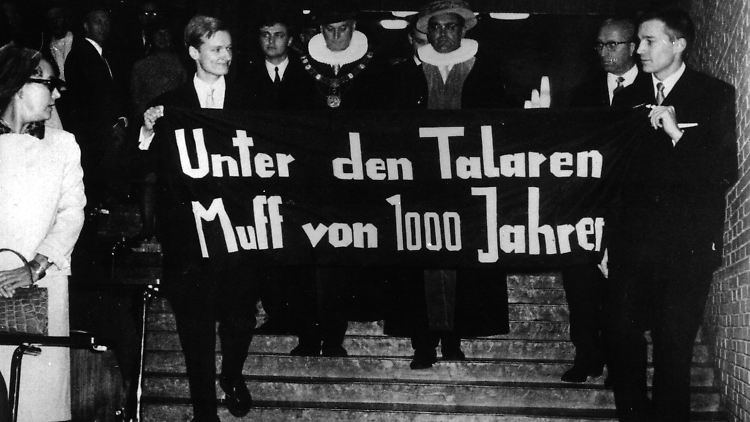 Behlmer (r) über seine Aktion: "Sie war frech, gewaltlos, nicht ohne persönliches Risiko und im besten Sinne antiautoritär."