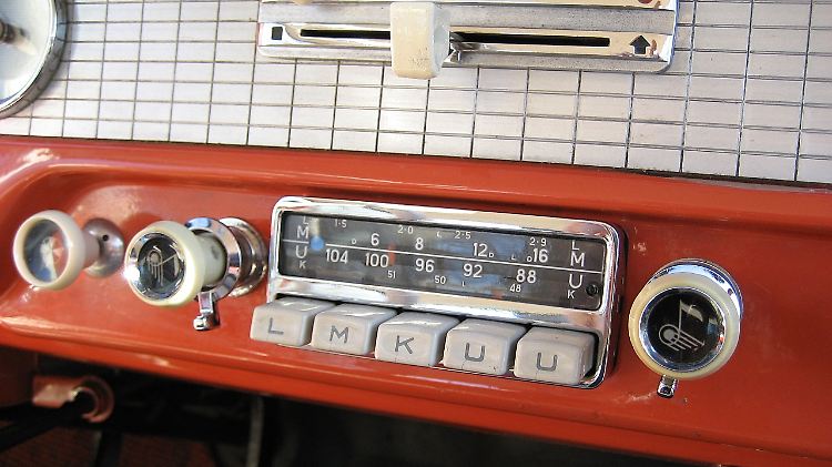 Ein Meilenstein bei den Autoradios stellte das Blaupunkt A53KU aus dem Jahr 1954 dar.