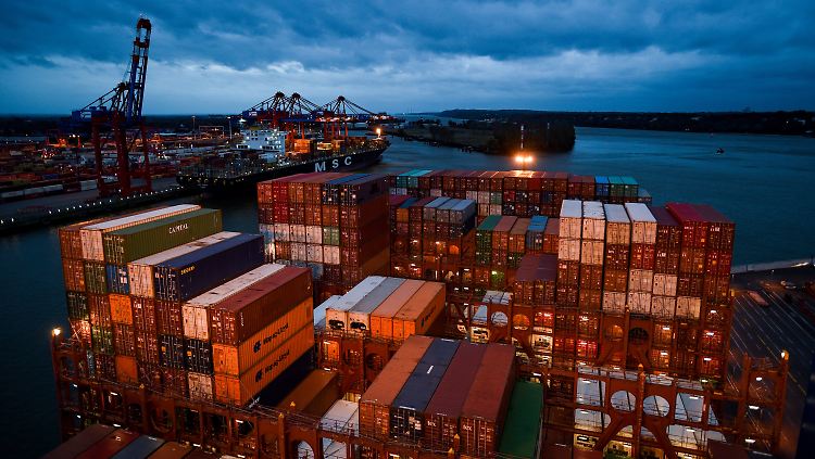 Seit dem Börsengang hat sich der Aktienkurs von Hapag-Lloyd zeitweise fast verdoppelt.
