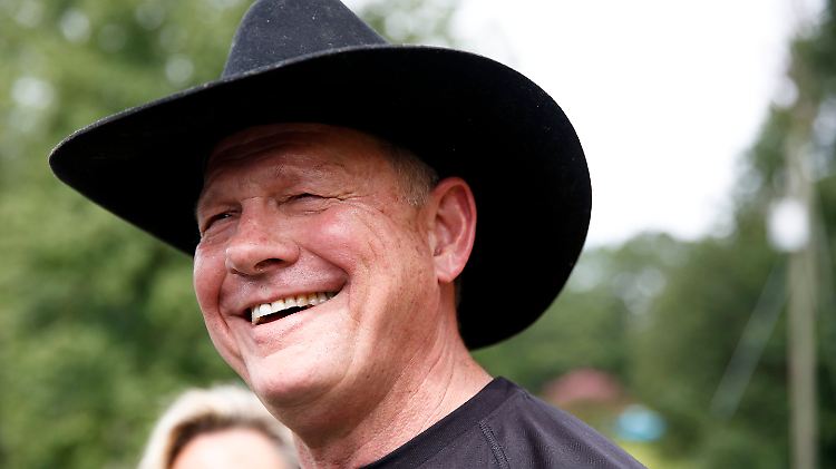 Senatskandidat Roy Moore inszeniert sich gern als kerniger Typ.
