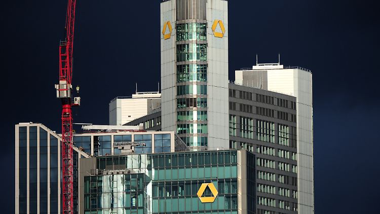 Die Commerzbank wird erneut von dem Skandal um die umstrittenen Cum-Ex-Geschäfte heimgesucht.