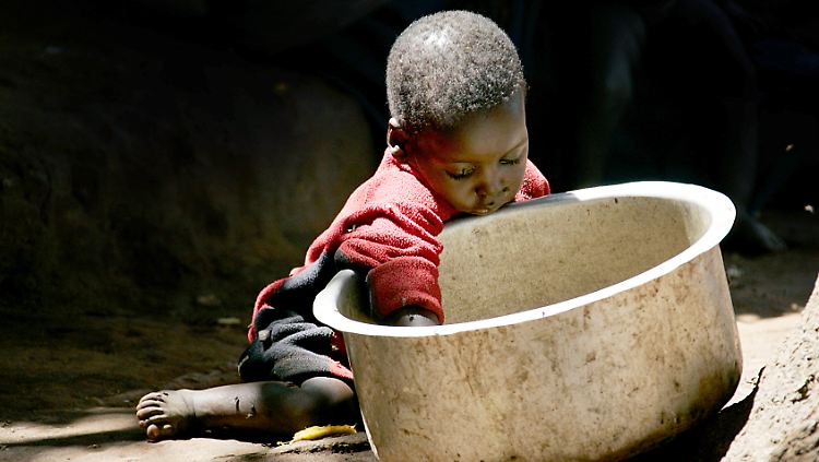 Laut Save the Children erleben 80 Prozent der Kinder, die an einer Lungenentzündung sterben, nicht einmal ihren zweiten Geburtstag.