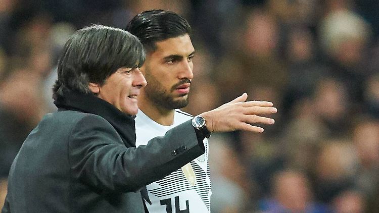 Bundestrainer Joachim Löw, hier mit Emre Can, fand's klasse.