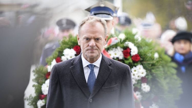 EU-Ratspräsident Donald Tusk war nach Polen zum offiziellen Festakt mit Kranzniederlegung gereist.