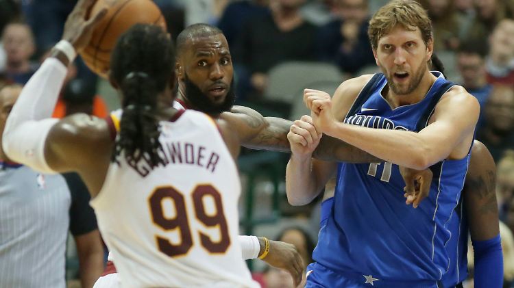 Weiter, weiter, immer weiter: Dirk Nowitzki hat noch Spaß am Basketball.