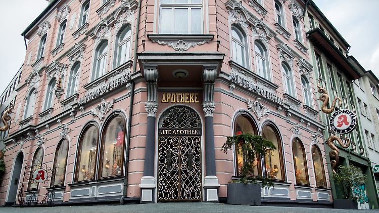 Die "Alte Apotheke" in Bottrop wird inzwischen von der Mutter des Angeklagten geführt.
