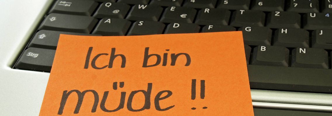 Wer möchte, dass Beschäftigte trotz Schichtarbeit gesund bleiben, müsse sich um ein wirksames betriebliches Gesundheitsmanagement kümmern, sagt die TK.