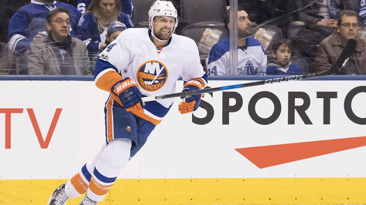 Bei den New York Islanders in der nordamerikanischen Eishockey-Profiliga NHL ist Dennis Seidenberg nur Ergänzungsspieler. 