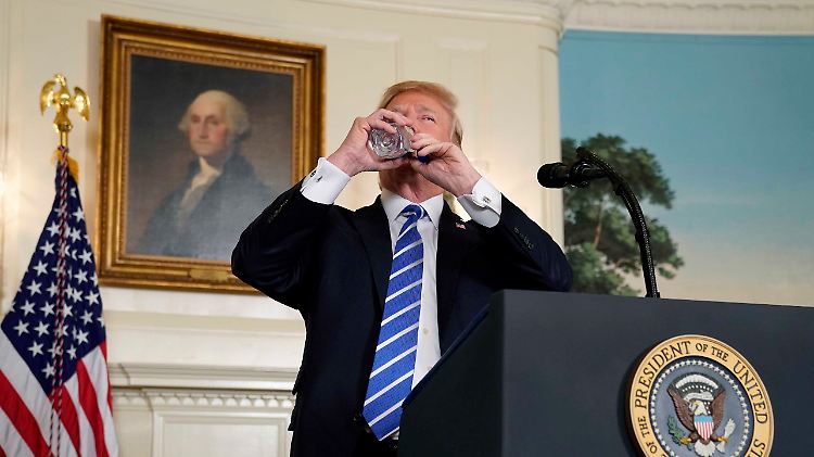 Unter den Augen von George Washington: Ein Spott-Thema aus dem eigenen Wahlkampf holt US-Präsident Donald Trump wieder ein.
