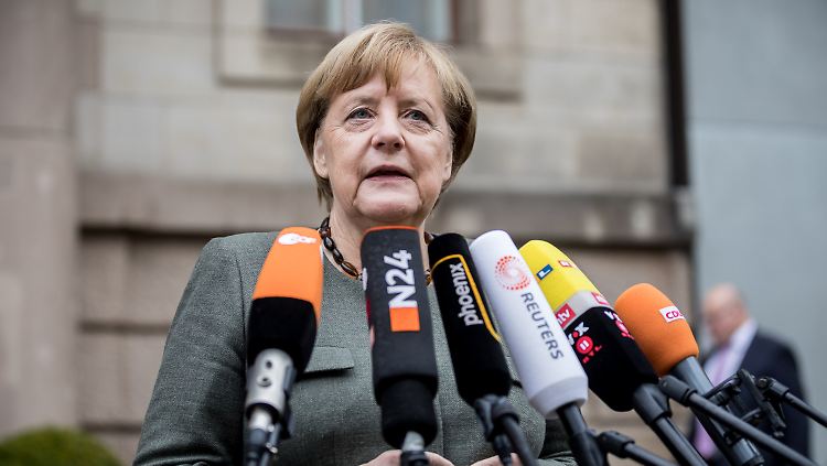 "Heute ist der Tag, an dem wir uns auch in die Situation des jeweils anderen hineinversetzen müssen", sagt Angela Merkel.