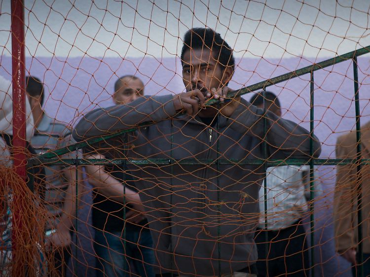 Ai Weiwei ist nah dran an den Protagonisten seines Films, doch auch er selbst spielt eine große Rolle.