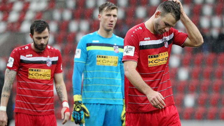 Spielergehälter können momentan nicht gezahlt werden.