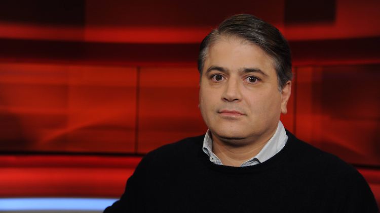 Laut Nebenkläger Mehmet Daimagüler ist Rassismus der Grund für die mangelhafte Aufklärung der NSU-Morde.