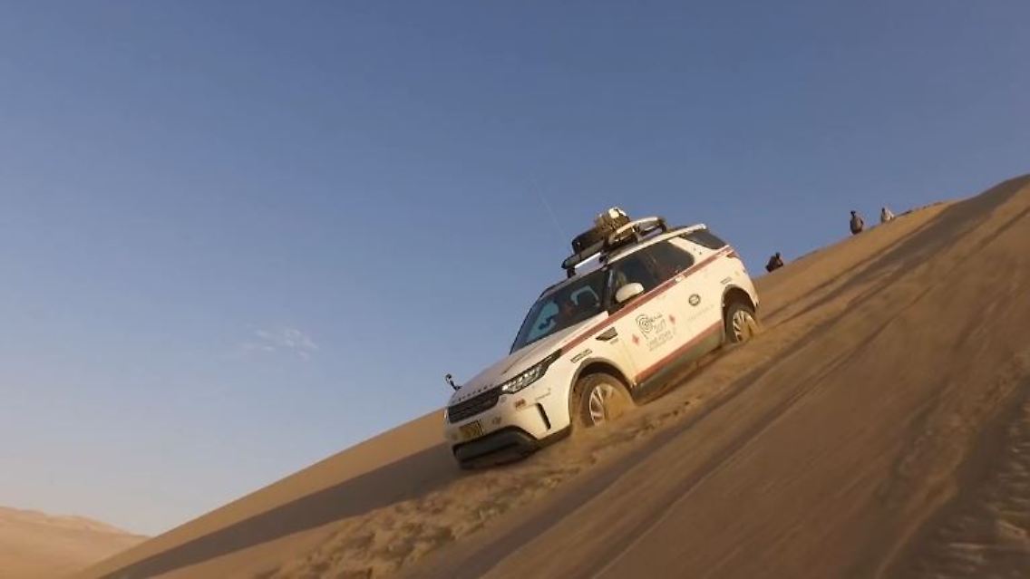 landrover.JPG