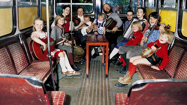 Das waren noch Zeiten - im Bus tourte die Kelly Family einst durch Europa.