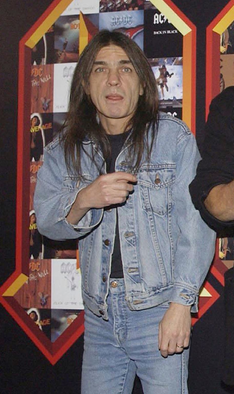 Eine Rock-Legende ist tot: Malcolm Young ist im Alter von 64 Jahren nach langer Krankheit gestorben.