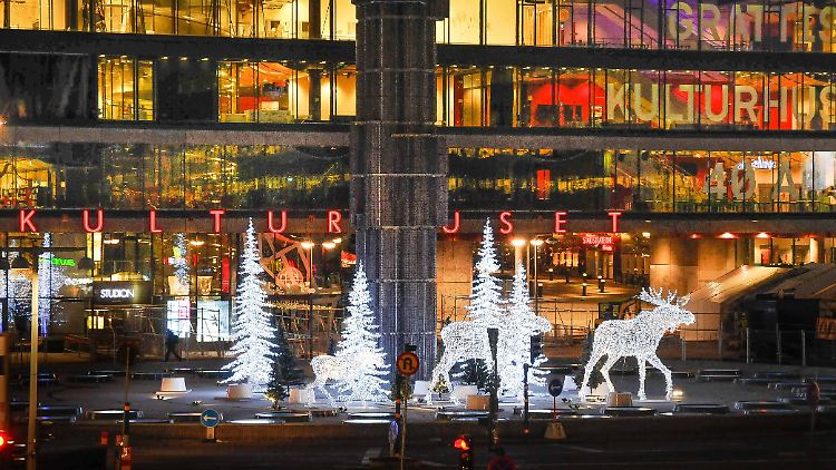 Die Schweden zelebrieren die Adventszeit fröhlich.