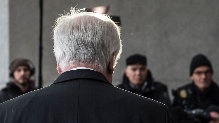 Jamaika ist gescheitert - und Horst Seehofer muss sich einer Personaldebatte stellen.