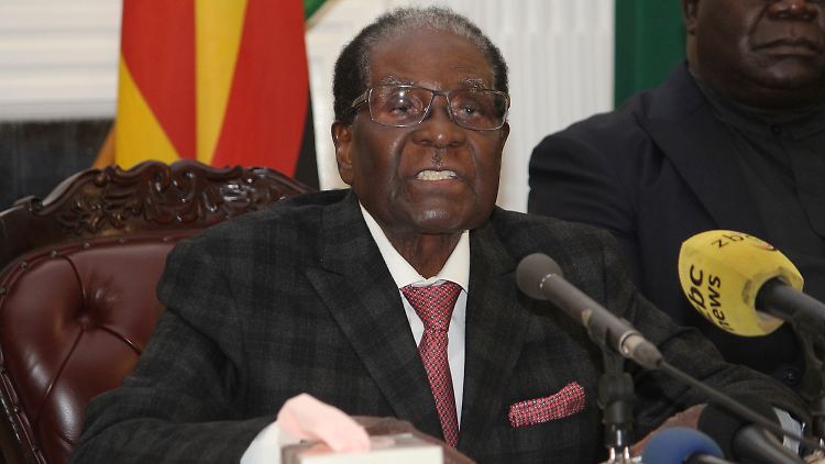Mugabe will von einem Amtsverzicht nichts wissen.