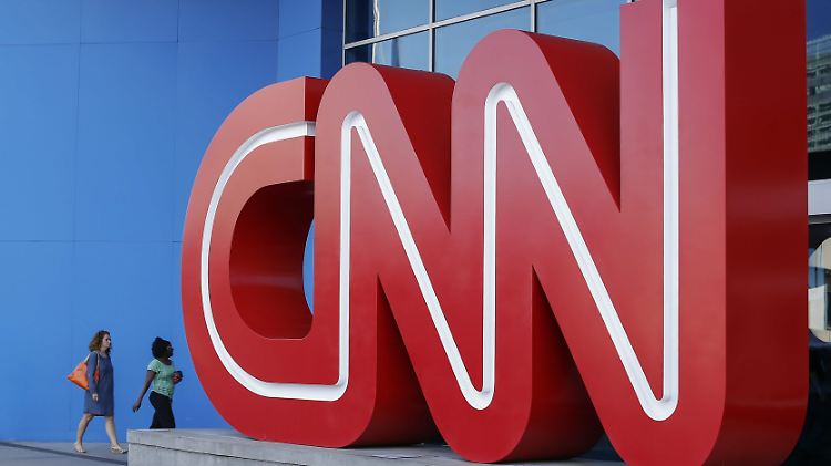 Präsident Trump war die Übernahme nicht zuletzt deshalb ein Dorn im Auge, weil es dabei auch um den kritischen Sender CNN ging.