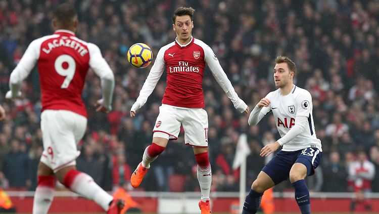 Im Spiel zwischen dem FC Arsenal und Tottenham Hotspur avanciert Mesut Özil zum Spieler des Spiels.