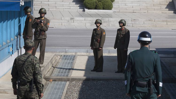 An der innerkoreanischen Grenze stehen sich Soldaten aus beiden Landesteilen an manchen Stellen direkt gegenüber.