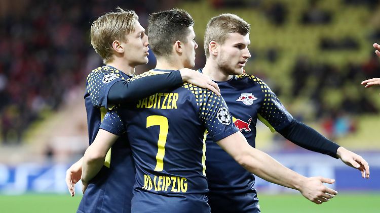 Ohne Sakko:  Emil Forsberg, Marcel Sabitzer und Timo Werner. 
