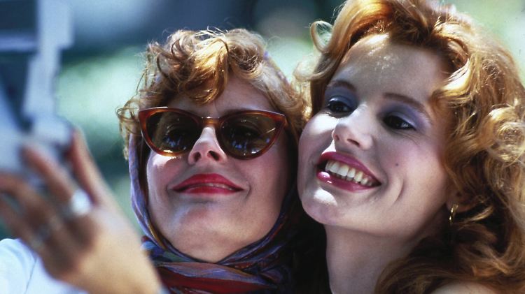 Auch ein ikonisches Bild: Susan Sarandon (l.) und Geena Davis in "Thelma und Louise".