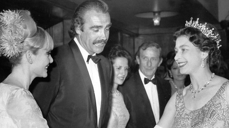 Königlicher Empfang zur Premiere des Bond-Streifens "Man lebt nur zweimal" mit Sean Connery.