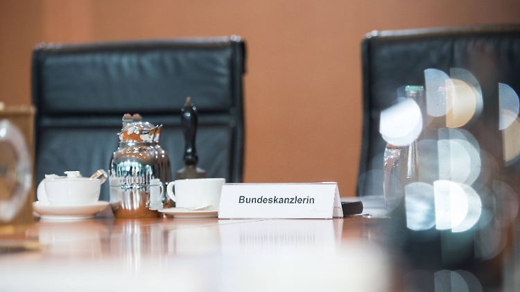 Klare Botschaft an die Kanzlerin: Die Finanzminister von Bund und Ländern wollen sparen.