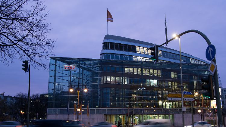 CDU-Zentrale in Berlin: Ermittler suchen nach Hinweisen zur Parteispendenaffäre um Werner Mauss.