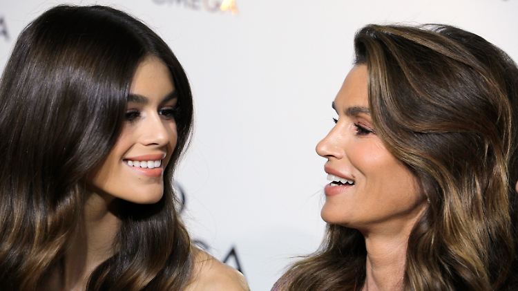 Kaia Gerber sieht ihrer Mutter Cindy Crawford verdammt ähnlich.