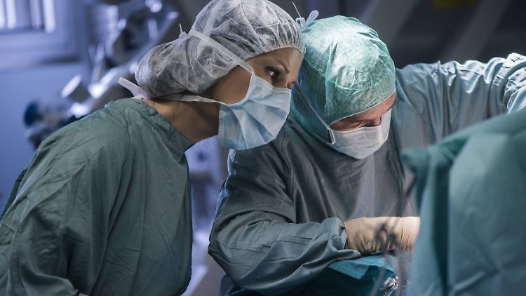 Rund 5000 Ärzte fehlen den deutschen Krankenhäusern, sagt Frank Ulrich Montgomery. 