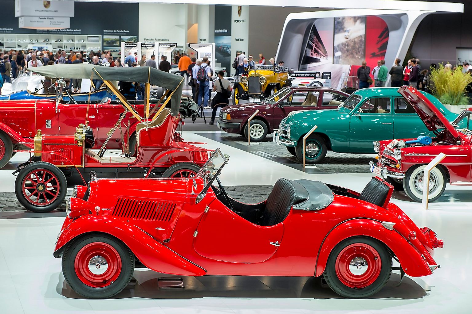 Insgesamt hat sich die Preislage für Oldtimer auch in diesem Jahr beruhigt. Für wirklich seltene Autos zahlen Liebhaber aber nach wie vor Unsummen.