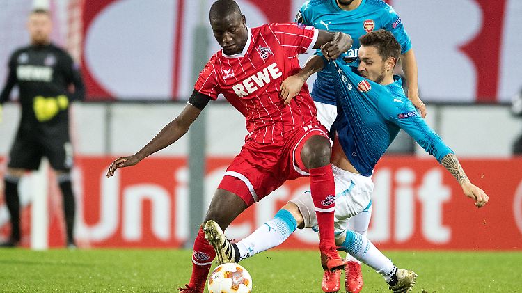Sehrou Guirassy(l.) traf vom Punkt für die Kölner.