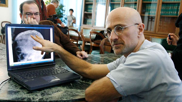 Der italienische Chirurg Sergio Canavero im Traumatologisch-orthopädischen Zentrum (Centro Traumatologico Ortopedico, CTO) in Turin.