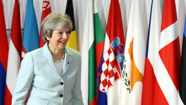 Theresa May kommt zum EU-Gipfel, will aber auch über den Brexit sprechen.