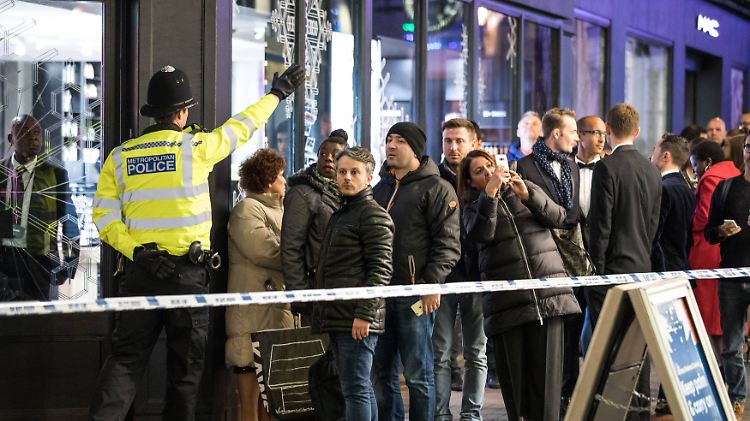Die Massenpanik ist nach Erkenntnissen der Polizei durch einen Streit zweier Männer ausgelöst worden.