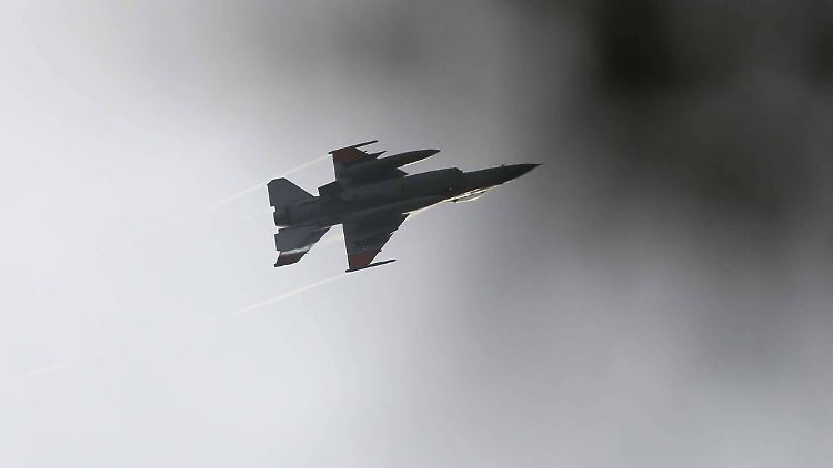 Bereits in der Nacht flogen ägyptische Kampfjets Angriffe auf mutmaßliche Terroristenverstecke. (Archivbild)