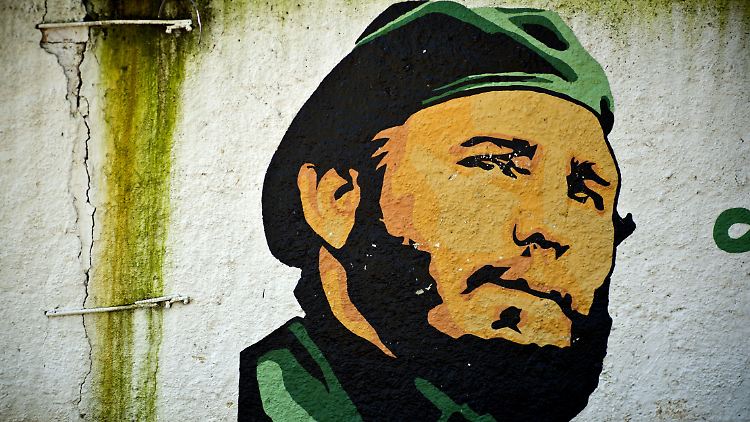 Fidel Castros Gesicht ziert dieses Wochenende viel Zeitungen, Monumente oder Umbenennungen von Straßen oder Plätzen gibt es nicht.