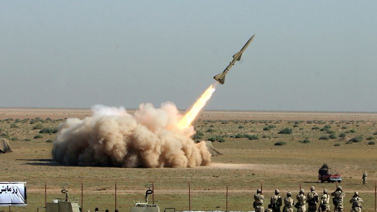 Seit Jahren steht der Iran wegen Raketentests in der Kritik.