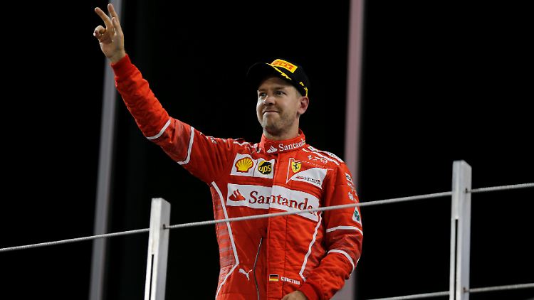 Vettel hat mit dem Rennausgang in Abu Dhabi nichts zu tun, für den Vize-Titel reicht es dennoch.