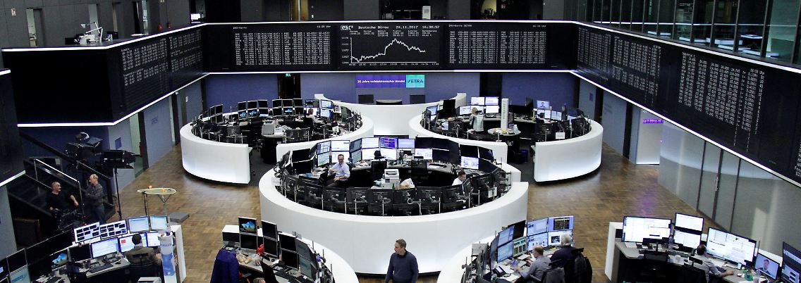 Blick in den Handelssall an der Frankfurter Börse: So ging der Dax ins letzte November-Wochenende 2017.