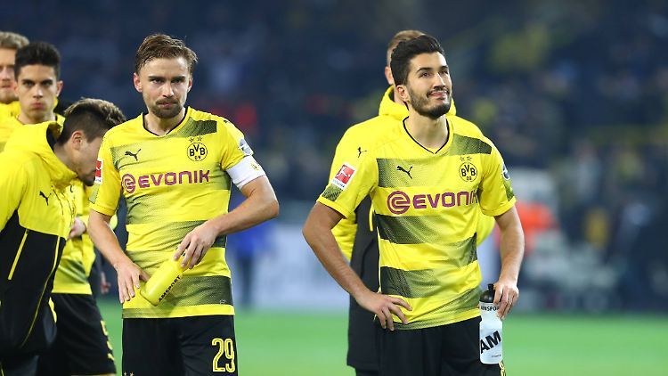 Was nun? Marcel Scmelzer und Nuri Sahin am Samstag im Westfalenstadion.