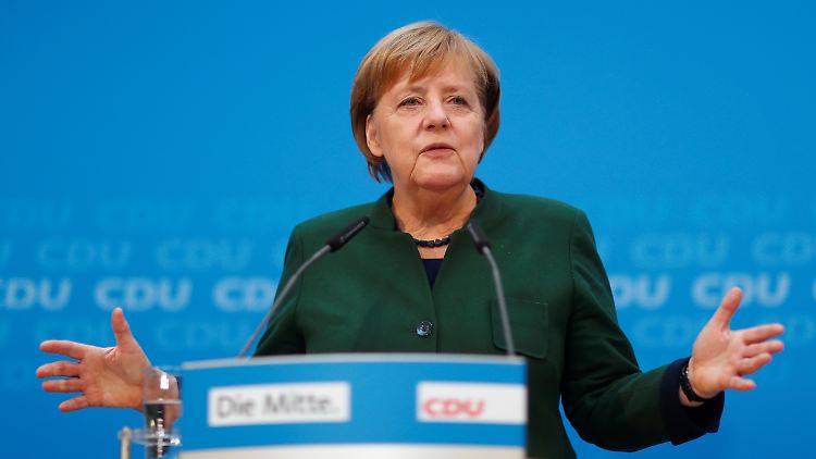 Eine Regierungsbildung sei ohne Kompromisse nicht möglich, mahnt Parteichefin Merkel an die Adresse aller Beteiligten.